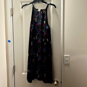 Gently worn Kensie mini dress with halfway zipper